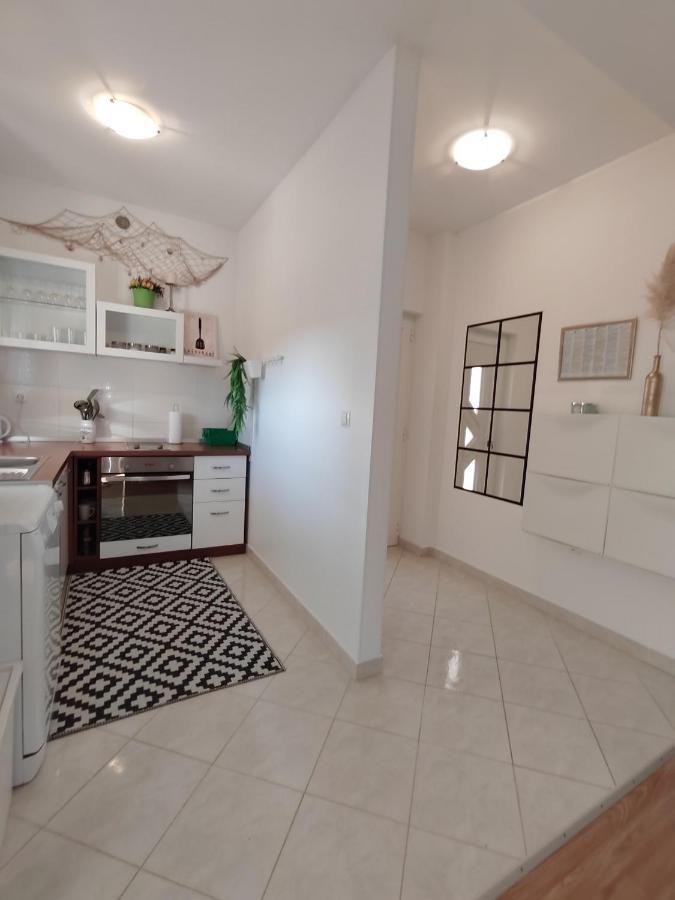 Apartments Karla I Ivano Mandre Luaran gambar