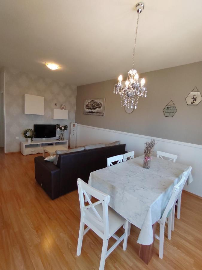 Apartments Karla I Ivano Mandre Luaran gambar