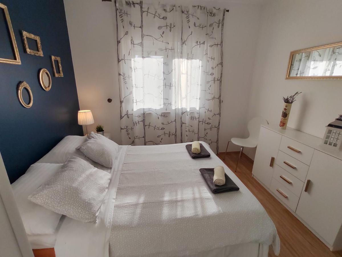 Apartments Karla I Ivano Mandre Luaran gambar