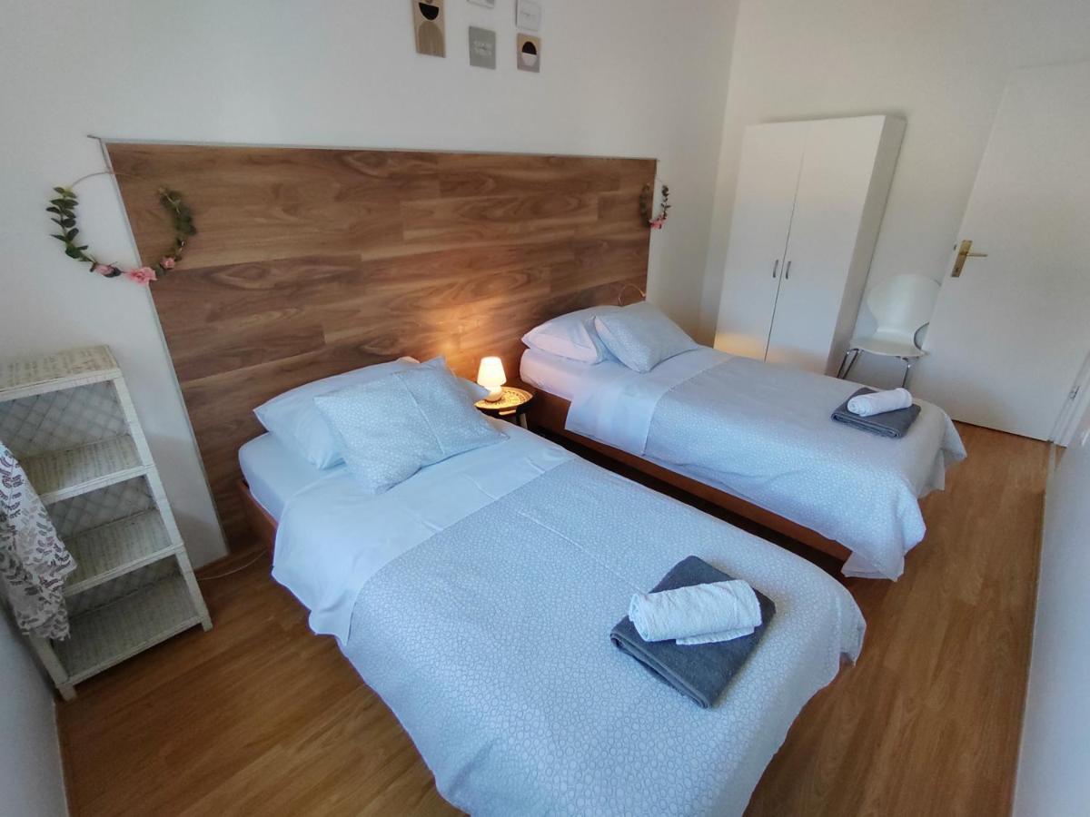 Apartments Karla I Ivano Mandre Luaran gambar