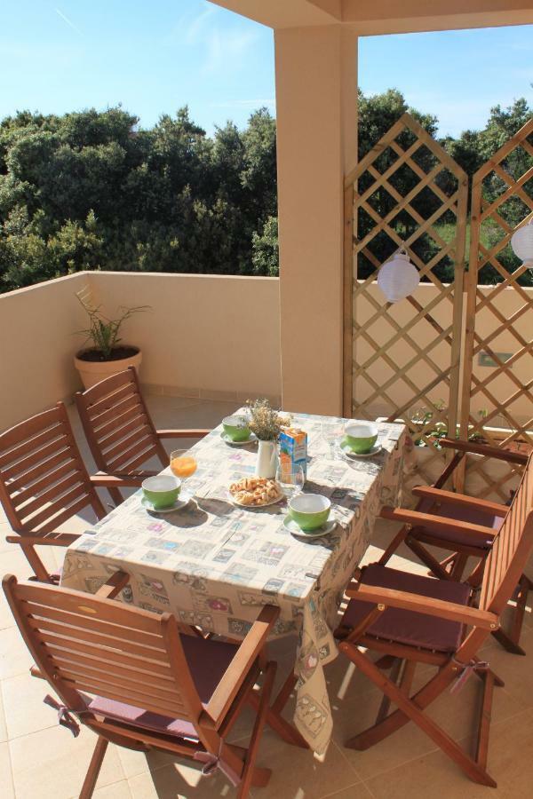Apartments Karla I Ivano Mandre Luaran gambar