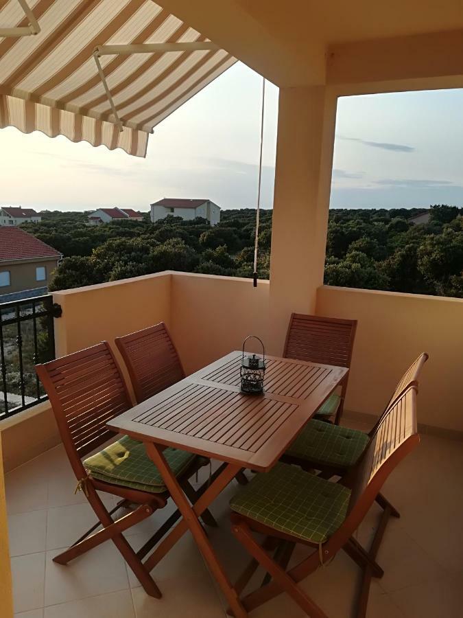 Apartments Karla I Ivano Mandre Luaran gambar